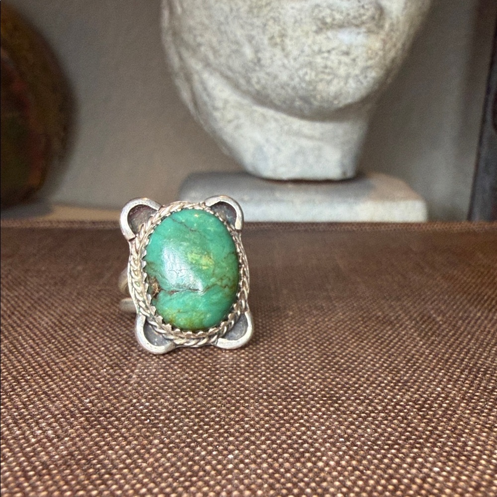 Vintage Native American  Green Matrix Cabochon Turquoise Ring Size 6 Hallmark TM